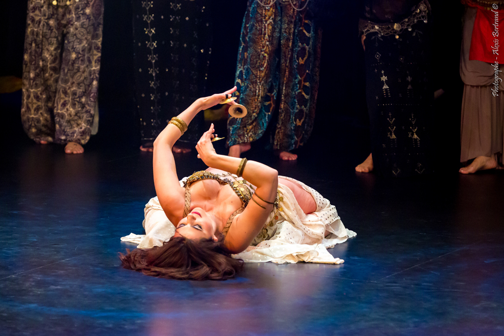 Sabriye Tekbilek performing as the Bal Anat finale dancer in Brussels 2016. Photography by Alexis Bertrand.